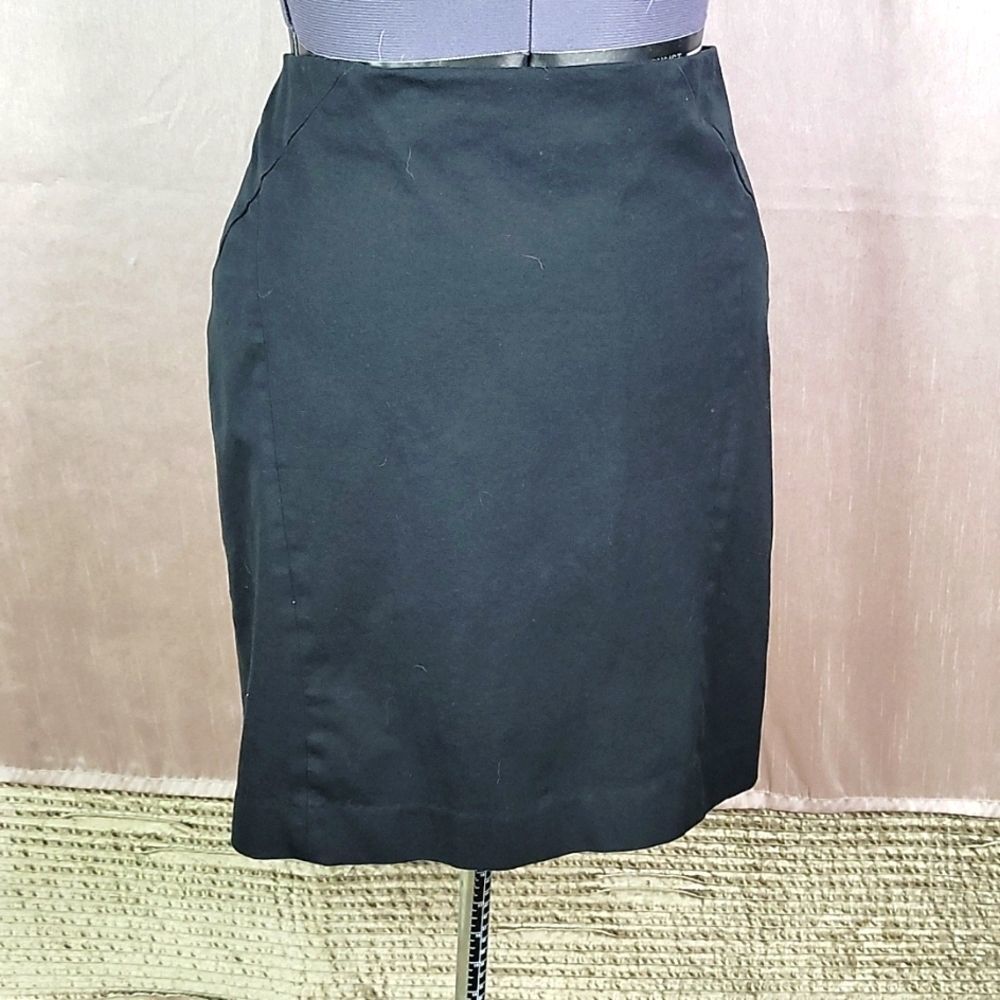 *BANANA REPUBLIC Black Skirt Size 8